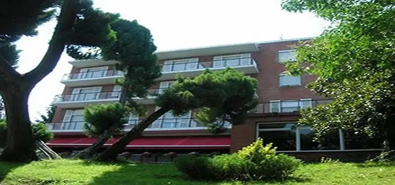 Hotel Alcazar Irun - Centro Ciudad