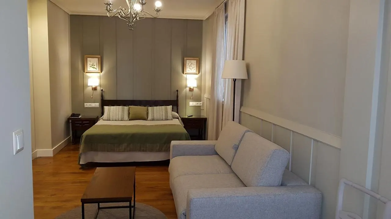 Hotel Alcazar Irun - Centro Ciudad
