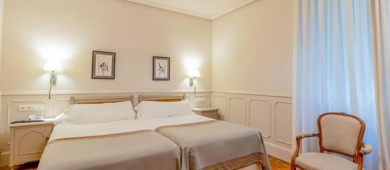Hotel Alcazar Irun - Centro Ciudad