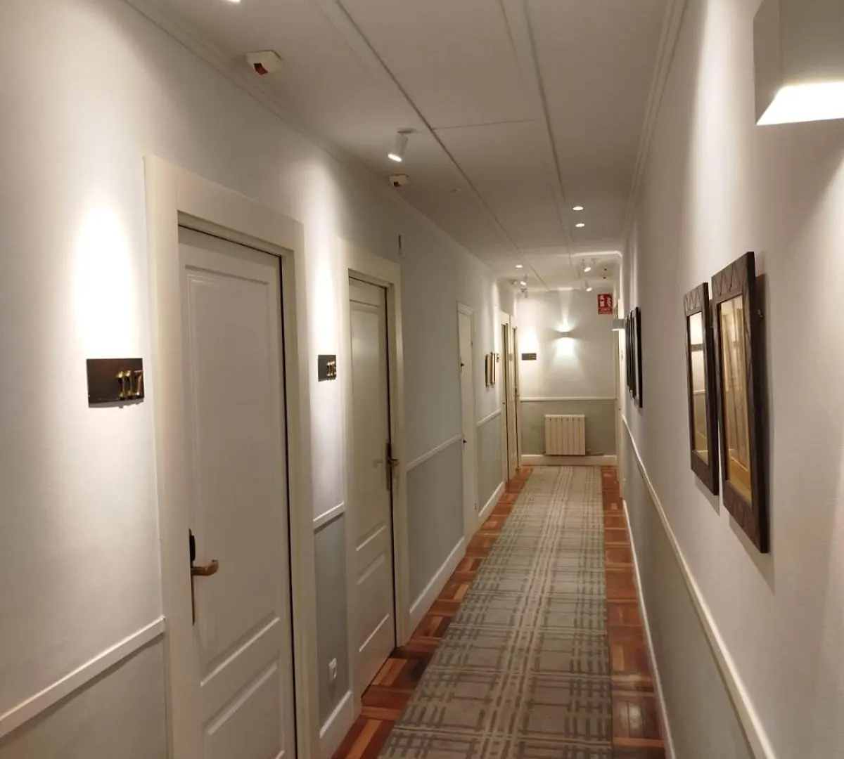 Hotel Alcazar Irun - Centro Ciudad