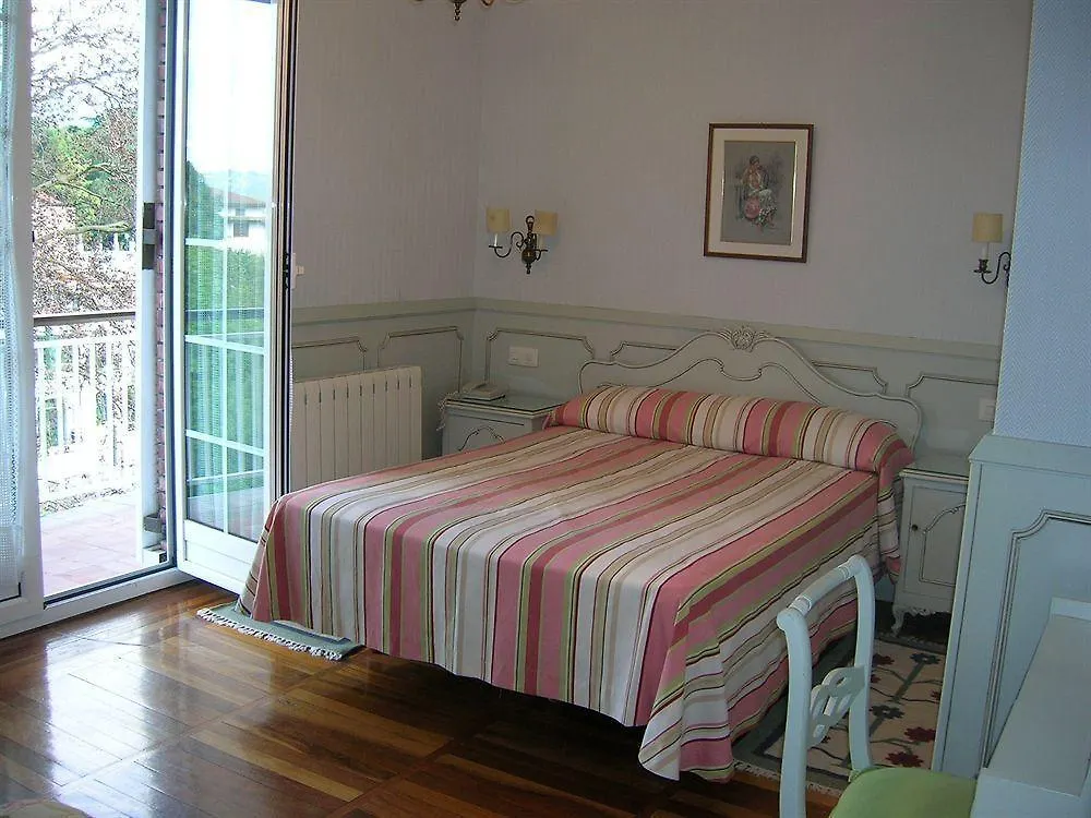 Hotel Alcazar Irun - Centro Ciudad