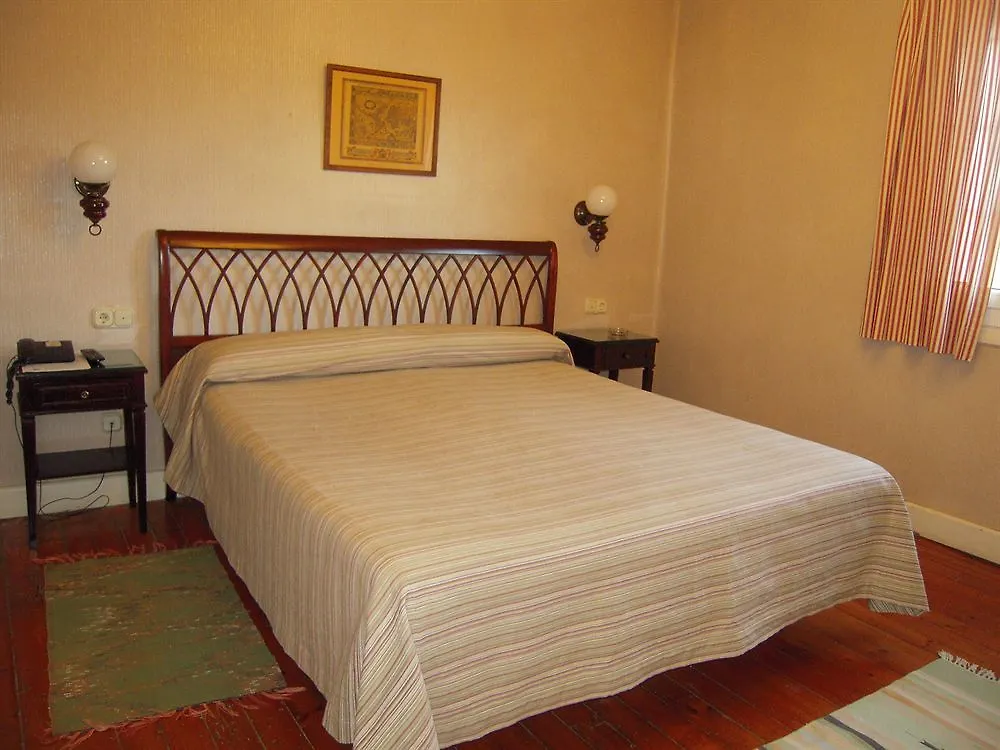 Hotel Alcazar Irun - Centro Ciudad