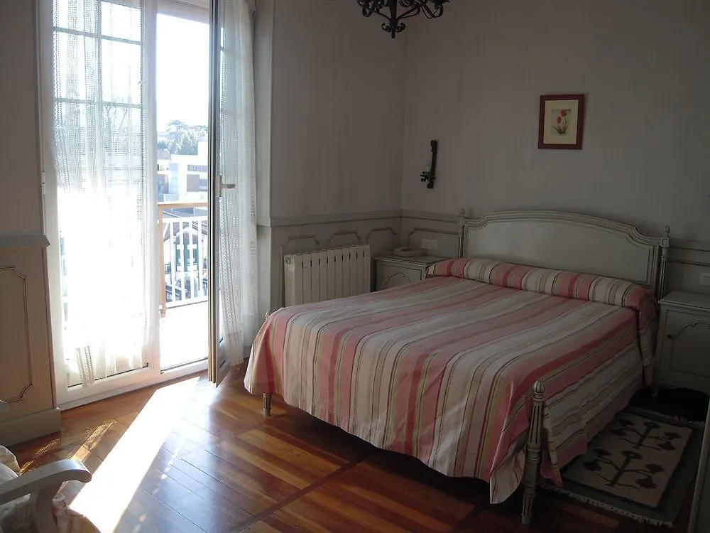Hotel Alcazar Irun 3*,